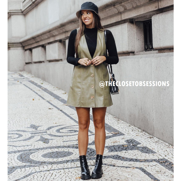 💚 ZARA V-Neck Button Mini Dress NWT | Green Faux Leather Pinafore S/M - Picture 14 of 16